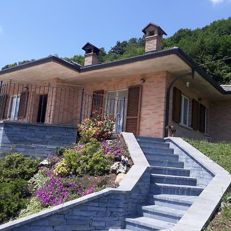 Casa "La Forcella" Villa Brembilla Екстериор снимка