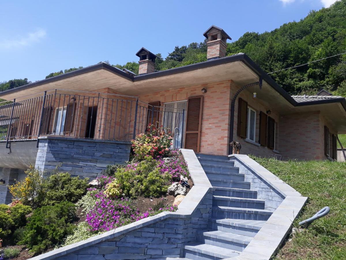 Casa "La Forcella" Villa Brembilla Екстериор снимка